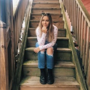 Meet your Posher, Caroline